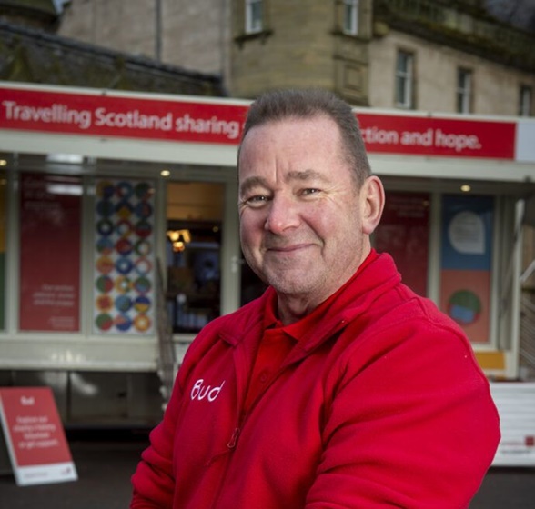 poppys-170120-BudPersonality-0119-1-690x690