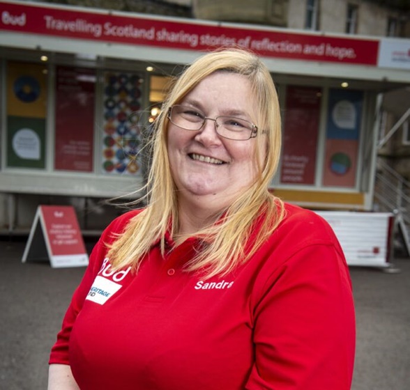 poppys-170120-BudPersonality-0323-1-690x690