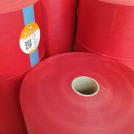 LHPF_MakingPoppies_PoppyPaperRoll_2020