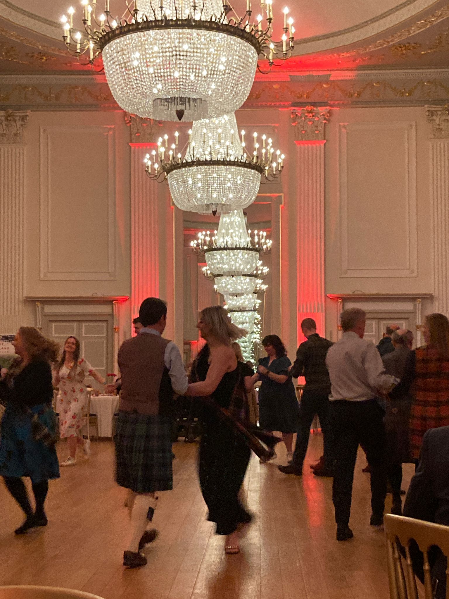 1e1b95bd-215d-40e7-9dc1-f82ce755c784