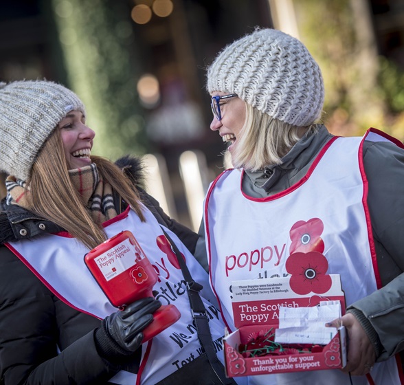 Fundraising-scottish-poppy-appeal-volunteers-2019-Glasgow-Poppy-day-0342